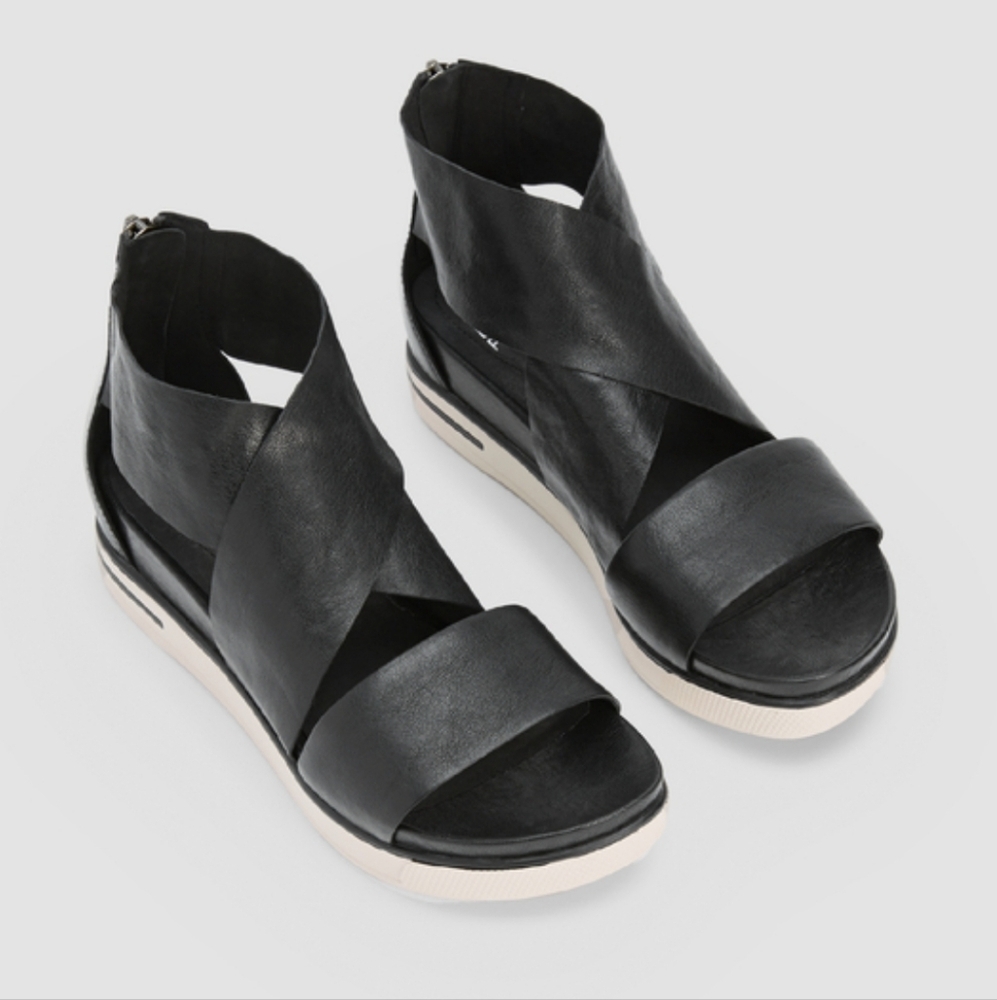 Eileen Fisher Sport tumbled soft leather strappy black sneaker sandals sz 10